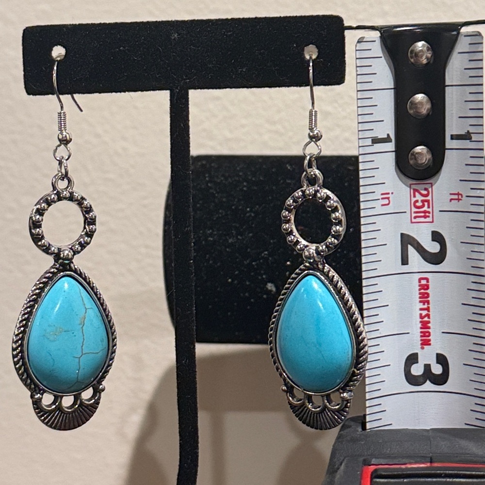 Paparazzi 3 Piece Turquoise Jewelry Set (Includes: Earrings, Bracelet & Ring) - Picture 4 of 15